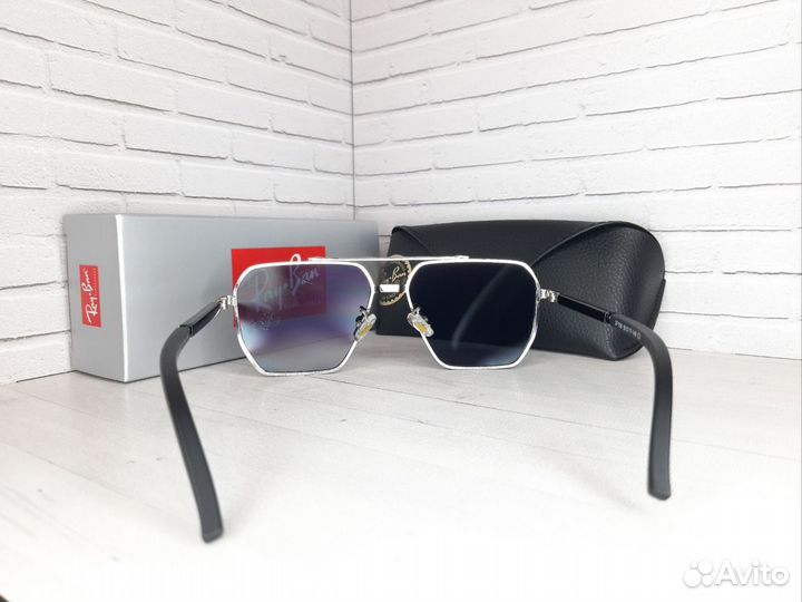 Солнцезащитные очки мужские Prada