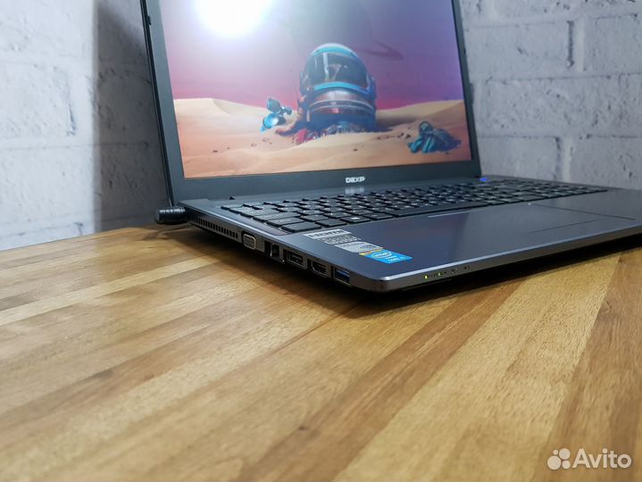 Ноутбук 15.6