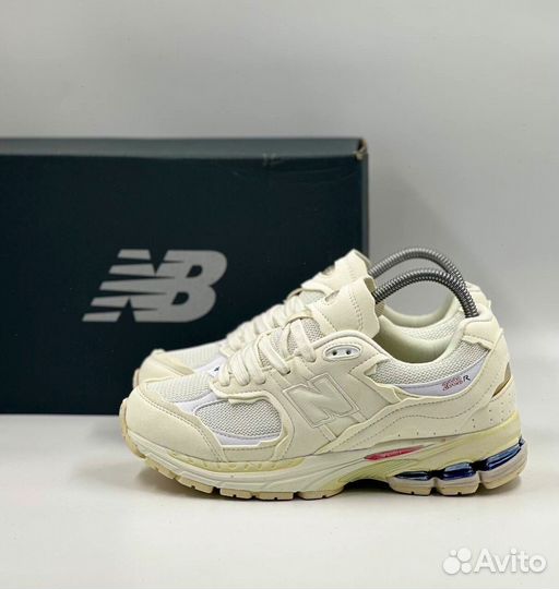 Женские Кроссовки New Balance 2002R Люкс