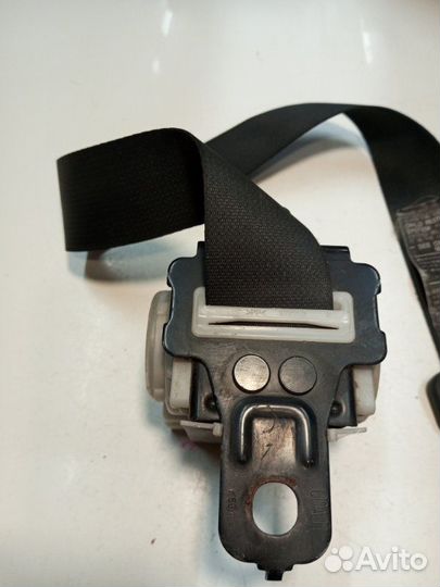 Ремень безопасности задний правый Mitsubishi