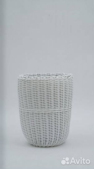Кашпо из искусственного ротанга