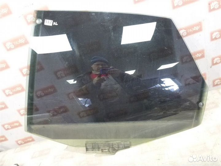 Стекло двери заднее левое Audi 100 4A2 AAR 1991
