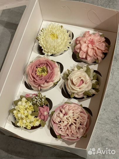 Капкейки с цветами из крема