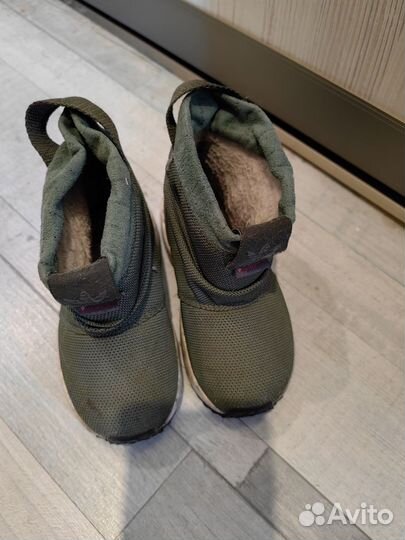 Ботинки adidas весенние 25размер