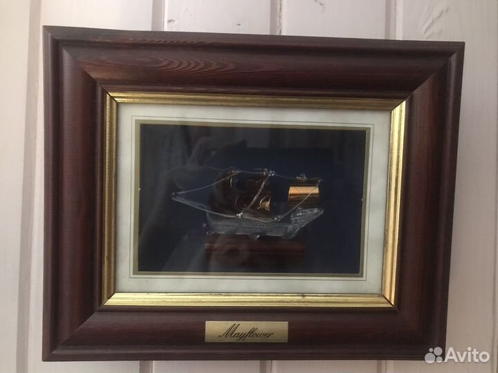 Корабль в рамке