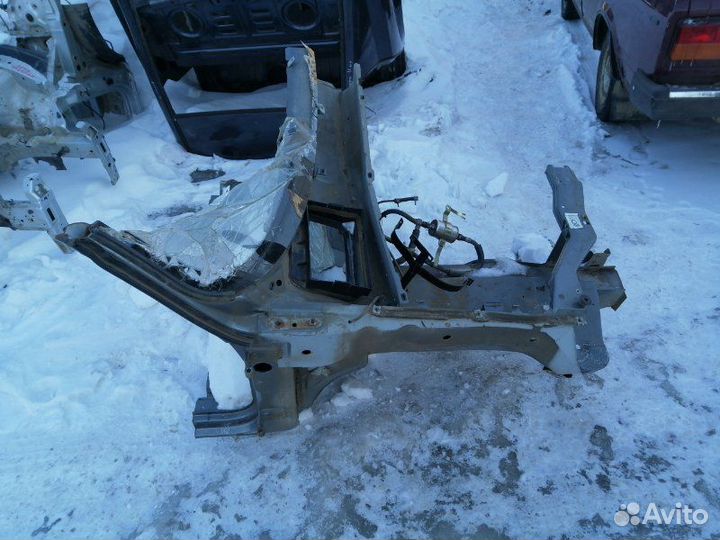 Четверть передний правый Chevrolet Niva