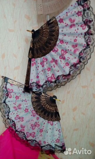 Веер в сумочку и на стену