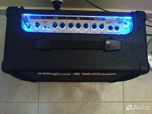 Комбоусилитель Hughes & Kettner гитарный