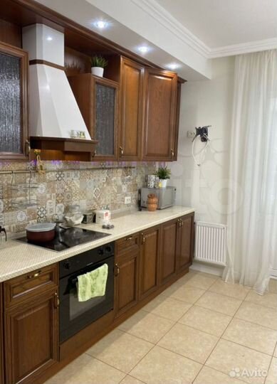 2-к. квартира, 70 м², 2/9 эт.