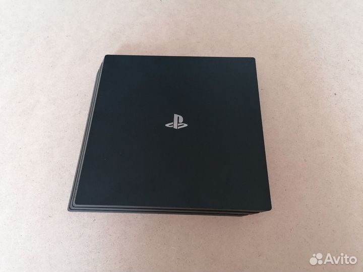 Sony PlayStation 4 Pro 1tb + Игры