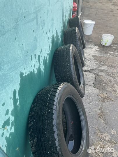 Kumho I'Zen RV Stud KC16 2.25/65 R17