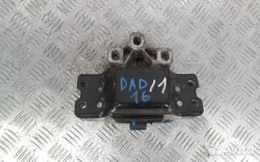 Подушка двигателя дизельная skoda octavia A5 (DAD1