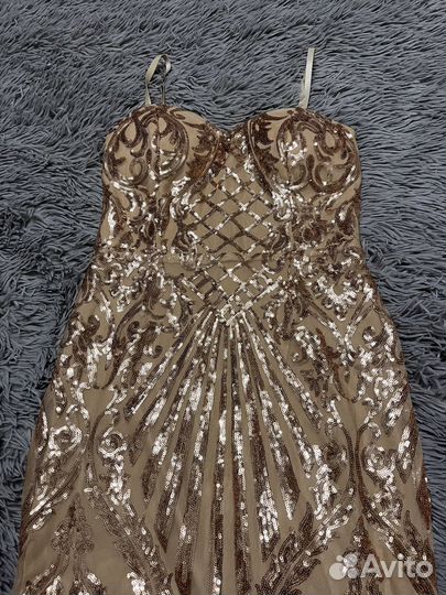 Платье с пайетками