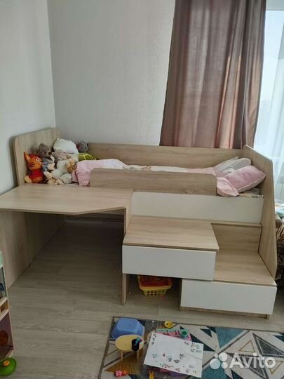 Кровать детская с матрасом
