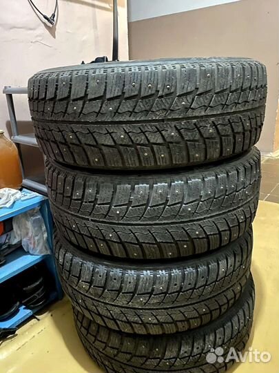 Landsail Ice Star IS33 215/60 R16 99