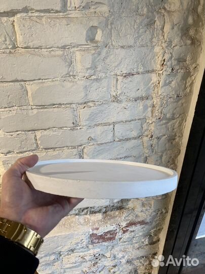 Поднос из архитектурного бетона