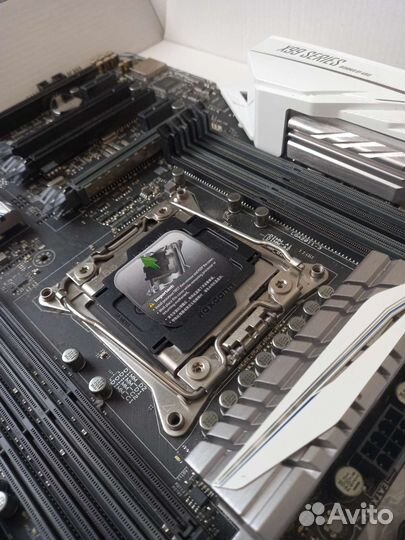 Asus X99-A II 2011-3 чипсет X99