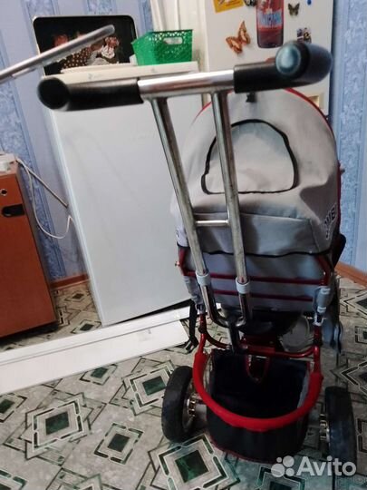 Трехколесный велосипед