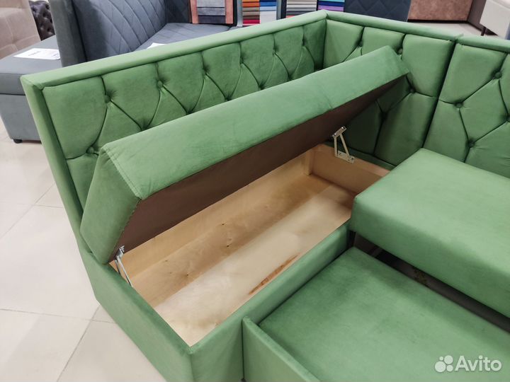 Кухонный уголок со спальным местом