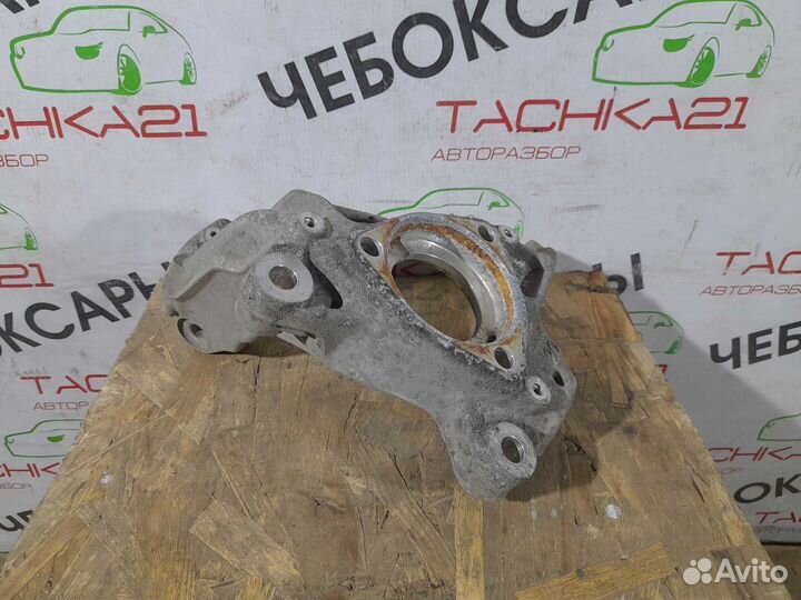 Кулак поворотный передний левый VAG 5Q0407257C