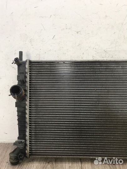 Радиатор двс Ford Focus 2 хетчбэк 5-ти дв. shda