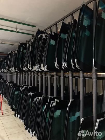 Лобовое стекло на Бмв Е90 e90