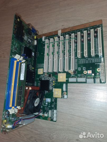 Компьютер advantech