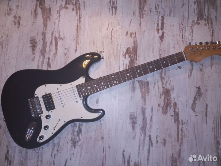 Электрогитара Stratocaster HSS