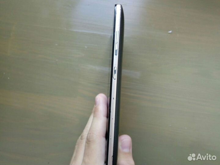 Телефон asus