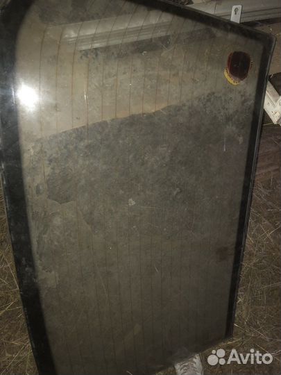 Заднее стекло Мерседес w124 седан