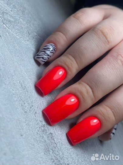 Модель на маникюр