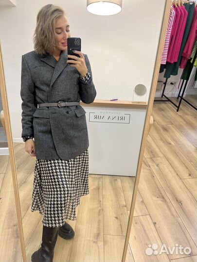 Продавец консультант женской одежды