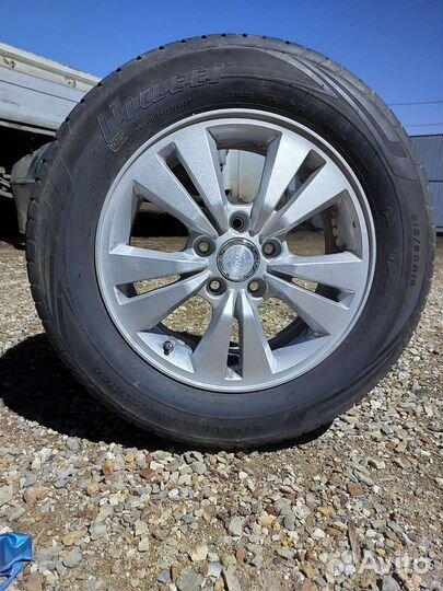 Viatti Strada Asimmetrico 215/60 R16