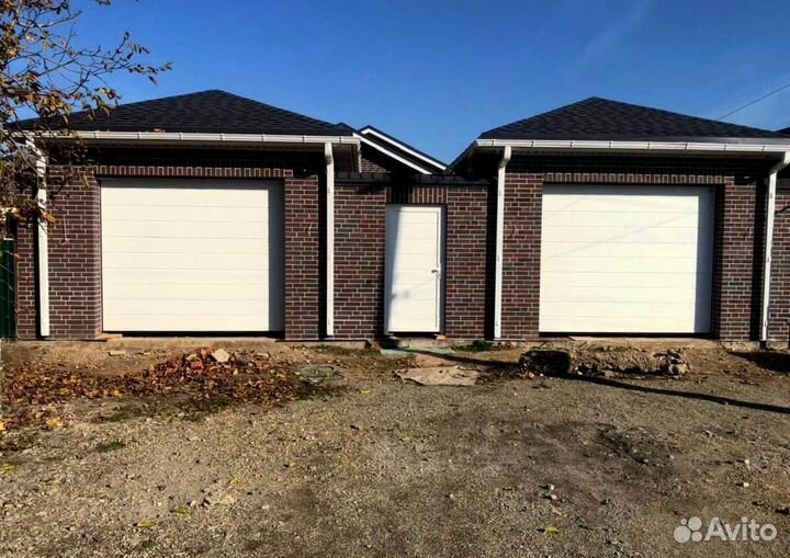 Секционные ворота