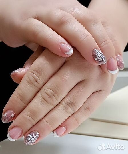 Мастер маникюра. Наращивание ногтей