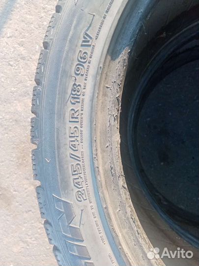 Michelin Pilot Alpin 245/45 R18