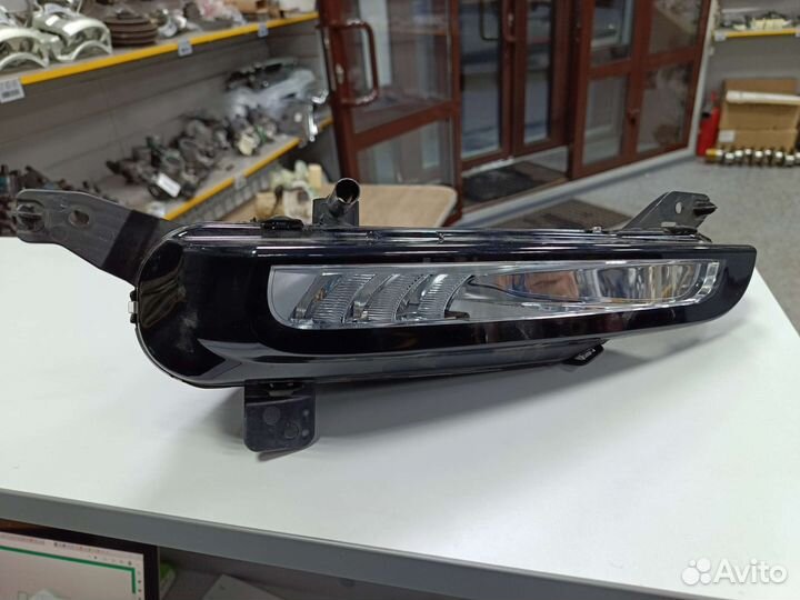 Фара противотуманная Land Rover Evoque LR72646