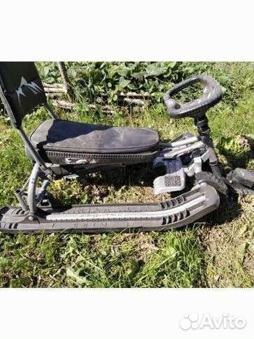 Снегокат с ручкой и колесами