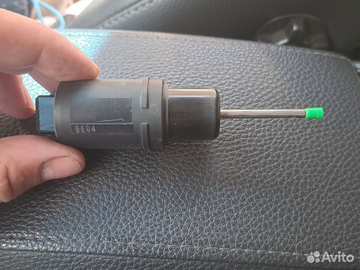 Saab 9000 датчик положения педали тормоза