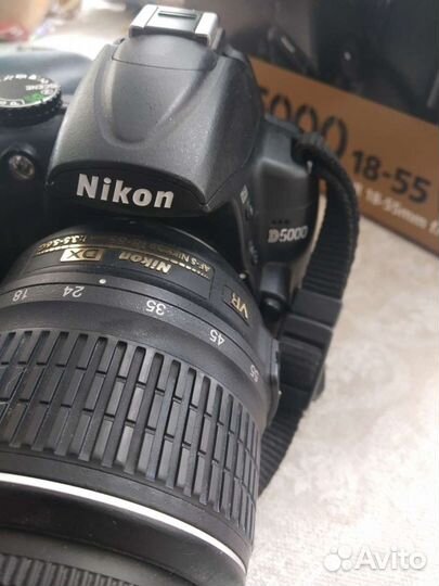 Зеркальный фотоаппарат nikon D5000