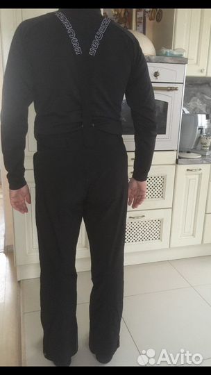 Мужской костюм Descente новый тройка