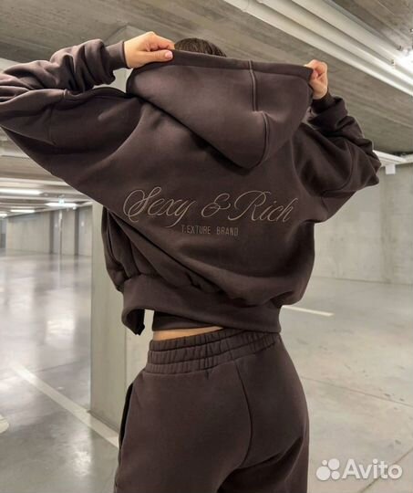 Костюм женский