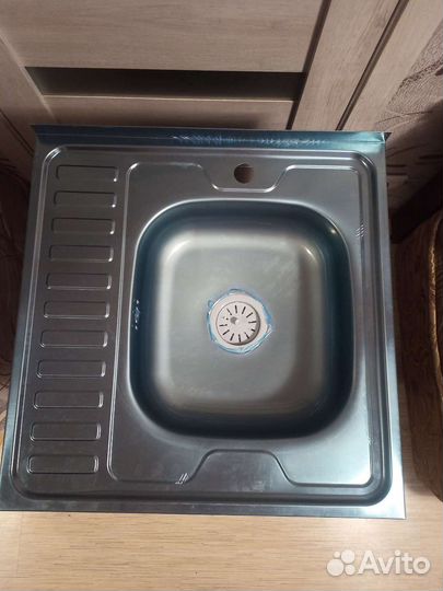 Кухонная мойка с тумбой