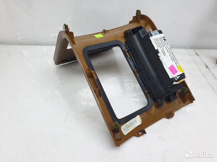 Накладка центральной консоли передняя Nissan