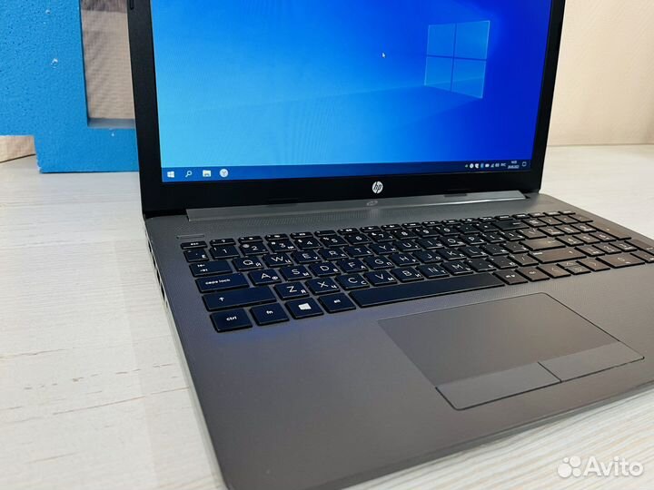 Игровой ноутбук HP i5-8250 8gb mx110 2gb