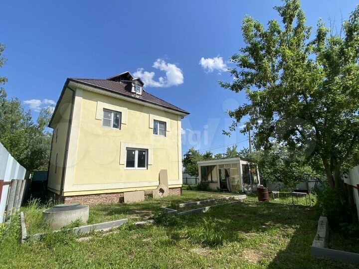 Дом 107 м² на участке 5,4 сот.