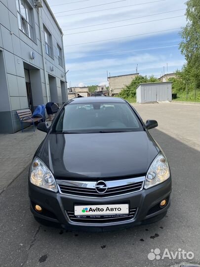 Opel Astra 1.8 МТ, 2013, 162 000 км