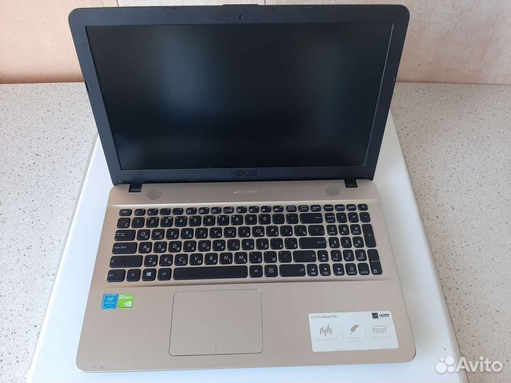 Ноутбук asus
