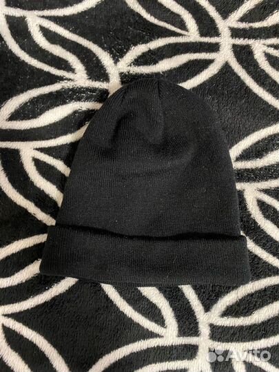 Чёрная шапка
