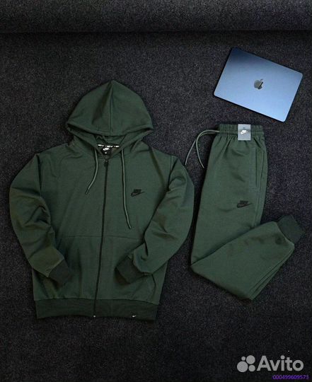 Спортивный костюм